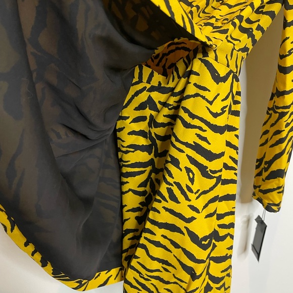 SAINT LAURENT L NWT Fr42 Short dress animal print new yellow black long sleeves - Picture 9 of 11